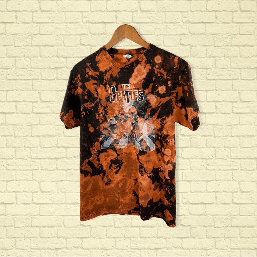 BEATLES BLEACHED TIE-DYE GRAPHIC TEE